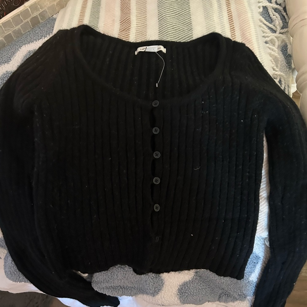 long sleeve black baby tee/sweater